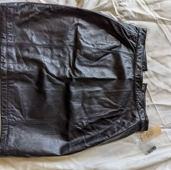 Wilson's Leather Maxima leather skirt - Picture 2 of 8